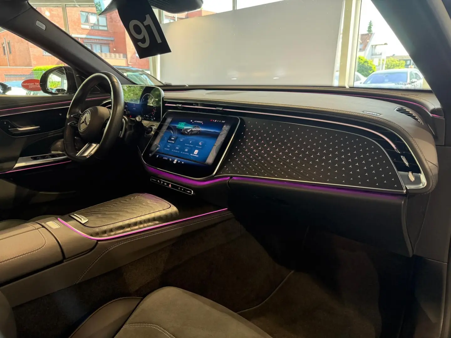 E 300 de 4Matic AMG Line  Pano HuD Burmester 20