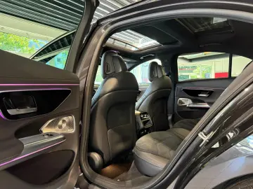 E 300 de 4Matic AMG Line  Pano HuD Burmester 20