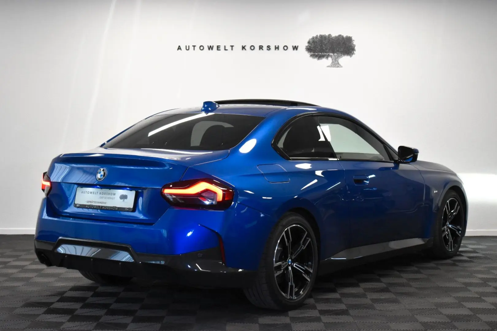 220 d M Sport  H&K  KEYLESS  S-DACH  AHK  ACC