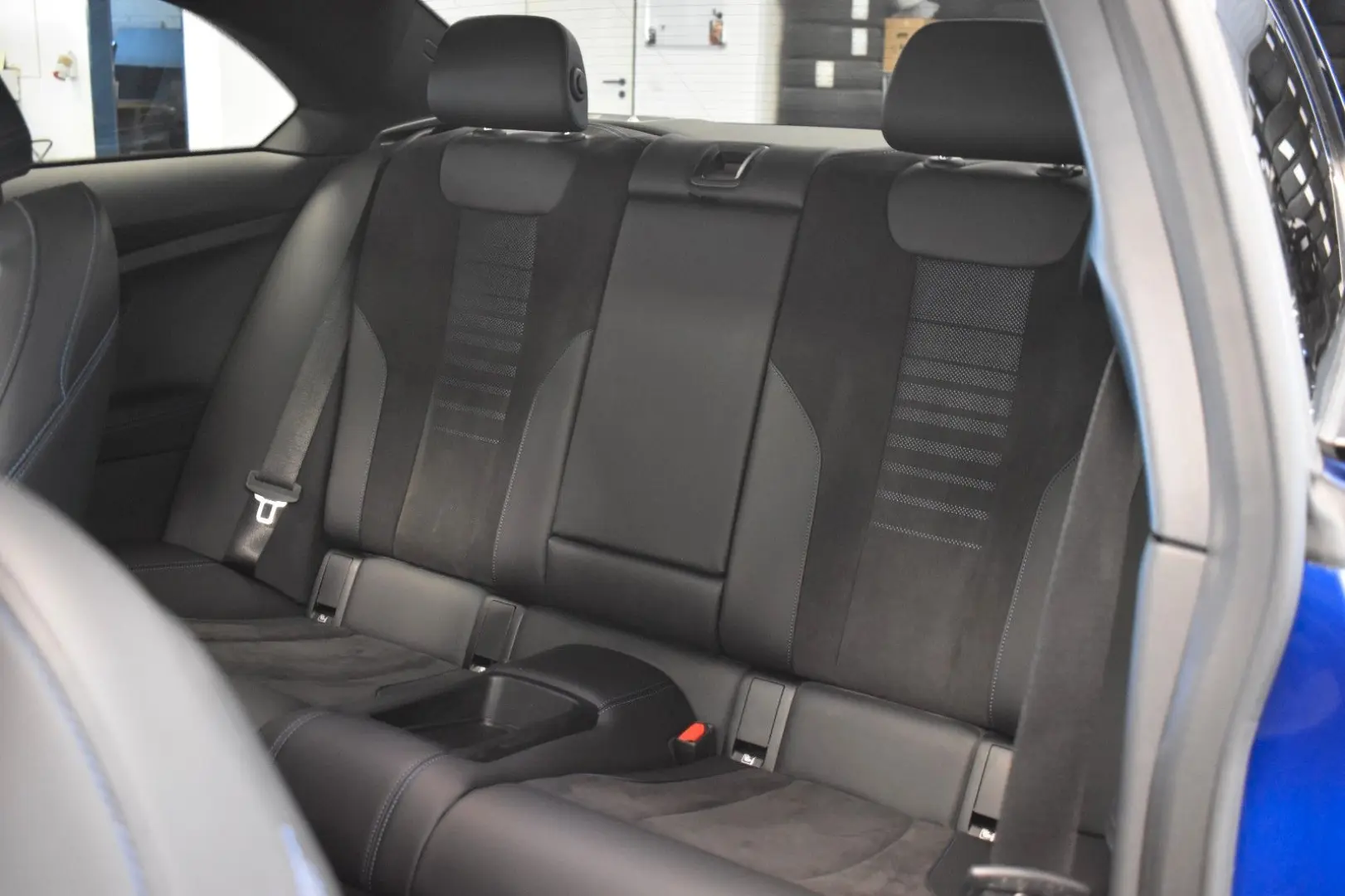 220 d M Sport  H&K  KEYLESS  S-DACH  AHK  ACC