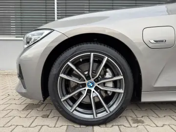 330e Lim Sport Line LED DrivAs HiFi SHZ