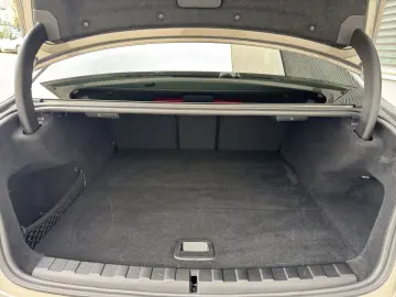 330e Lim Sport Line LED DrivAs HiFi SHZ