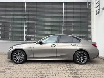 330e Lim Sport Line LED DrivAs HiFi SHZ