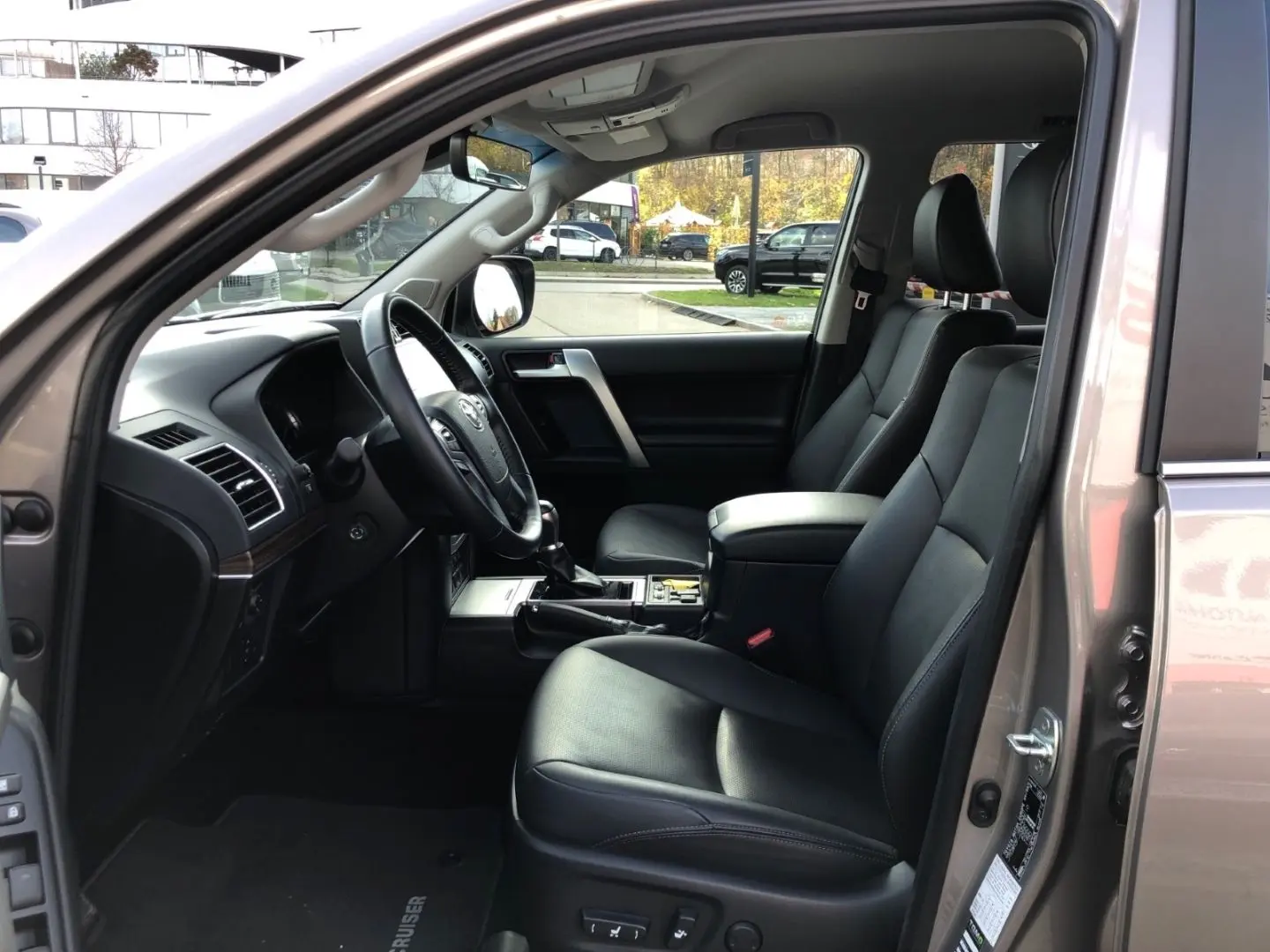 Land Cruiser 2.8 D-4D EXECUTIVE 4x4 Automatik