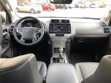 Land Cruiser 2.8 D-4D EXECUTIVE 4x4 Automatik