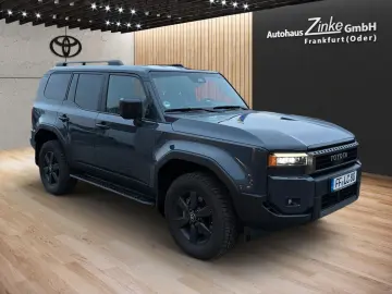 Land Cruiser 2 8 D-4D AWD Executive  AHK   360