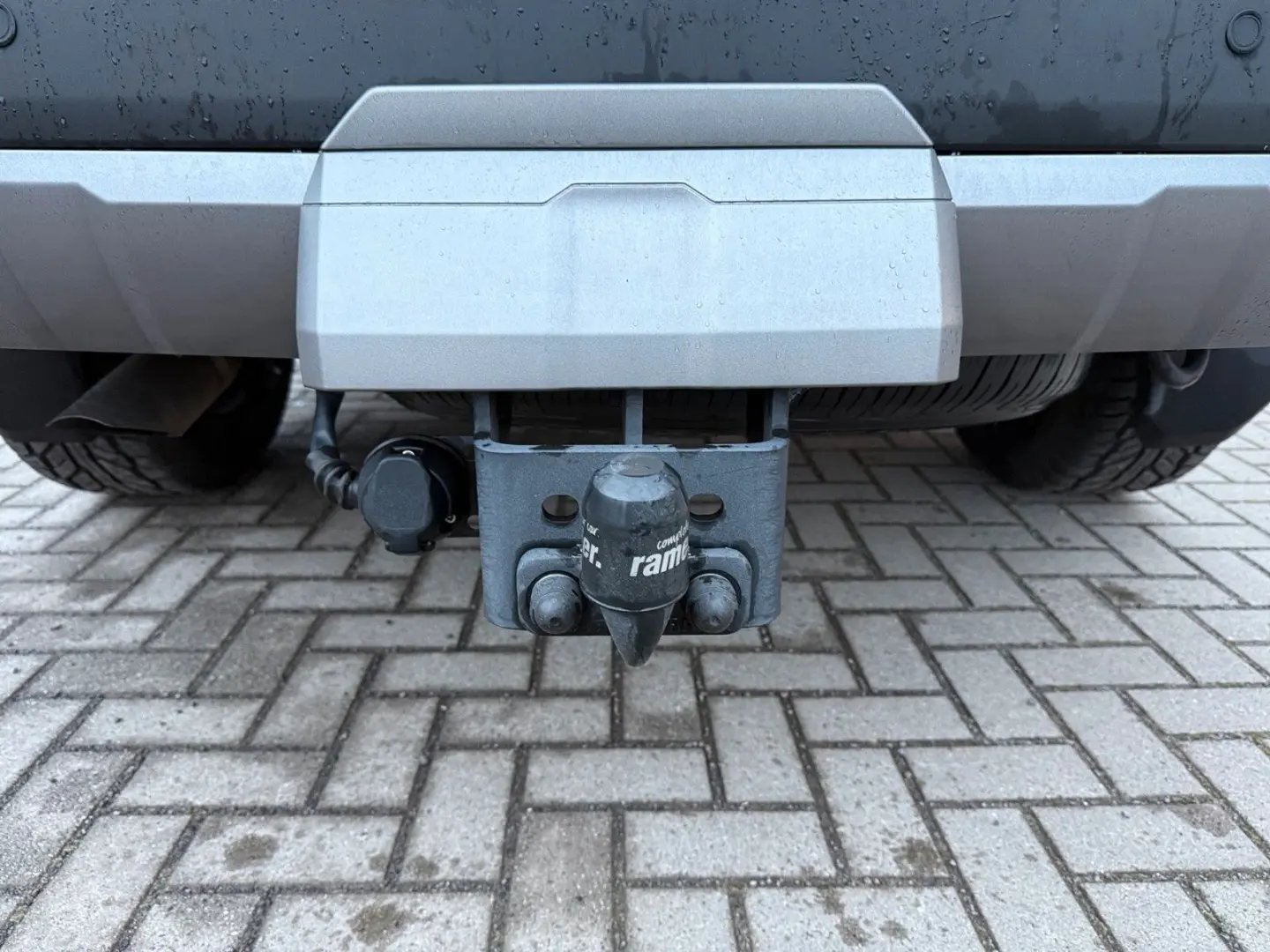 Land Cruiser 2 8 D-4D AWD Executive  AHK   360