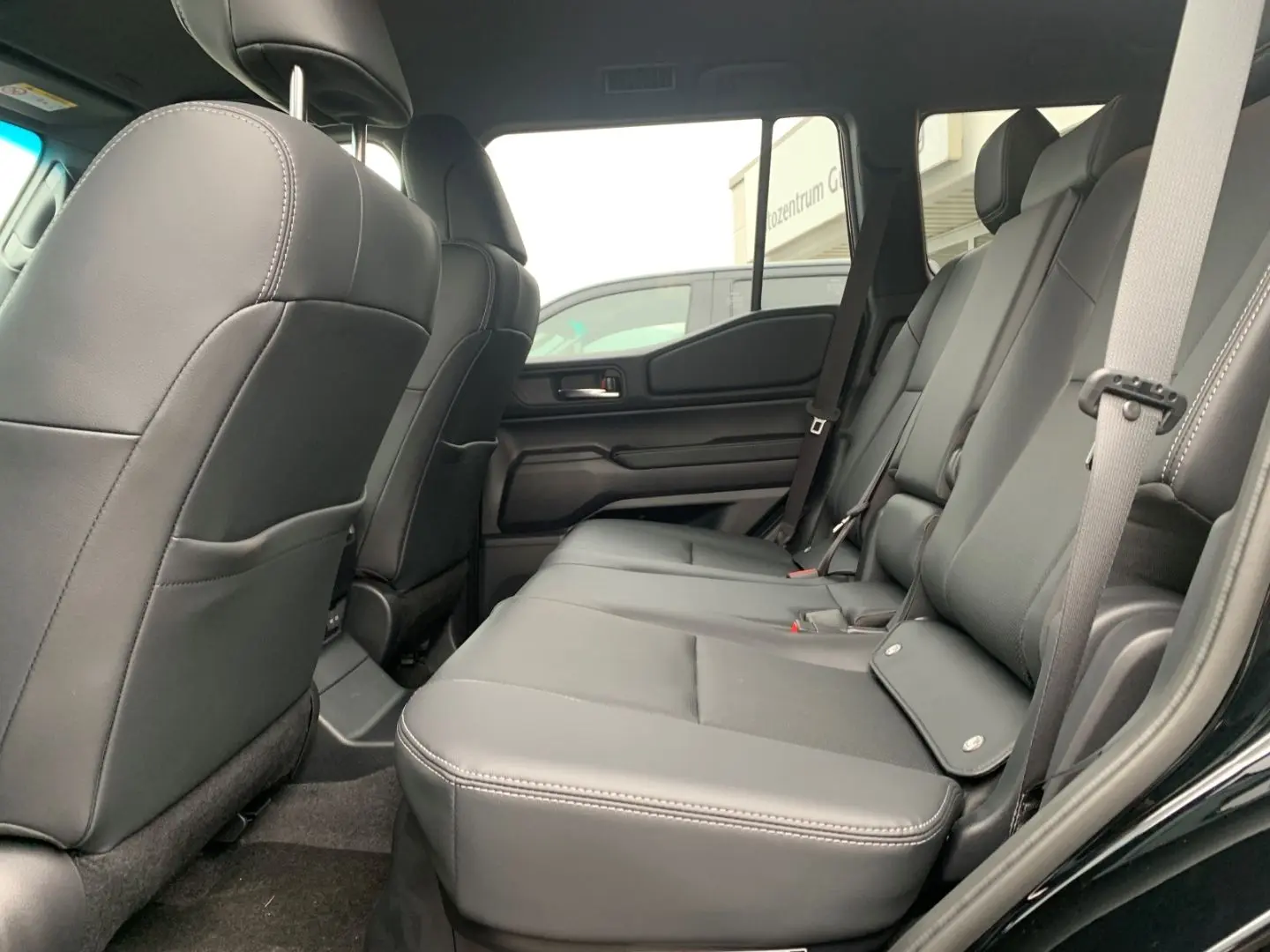 Land Cruiser 2.8 Executive SITZHZG KÜHLUNG NAVI