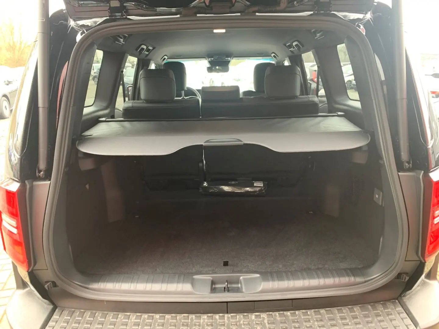 Land Cruiser 2.8 Executive SITZHZG KÜHLUNG NAVI