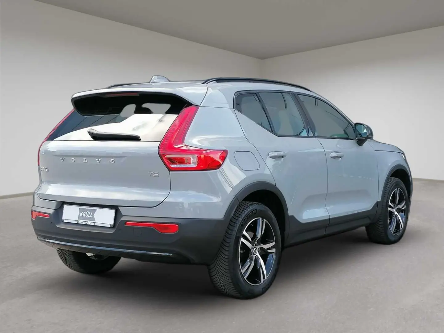 XC40 T2 2WD Plus Dark  Navi  Kamera uvm.