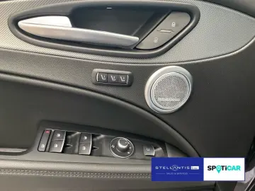 Stelvio 2.0 Turbo 16V Veloce Q4 AT8