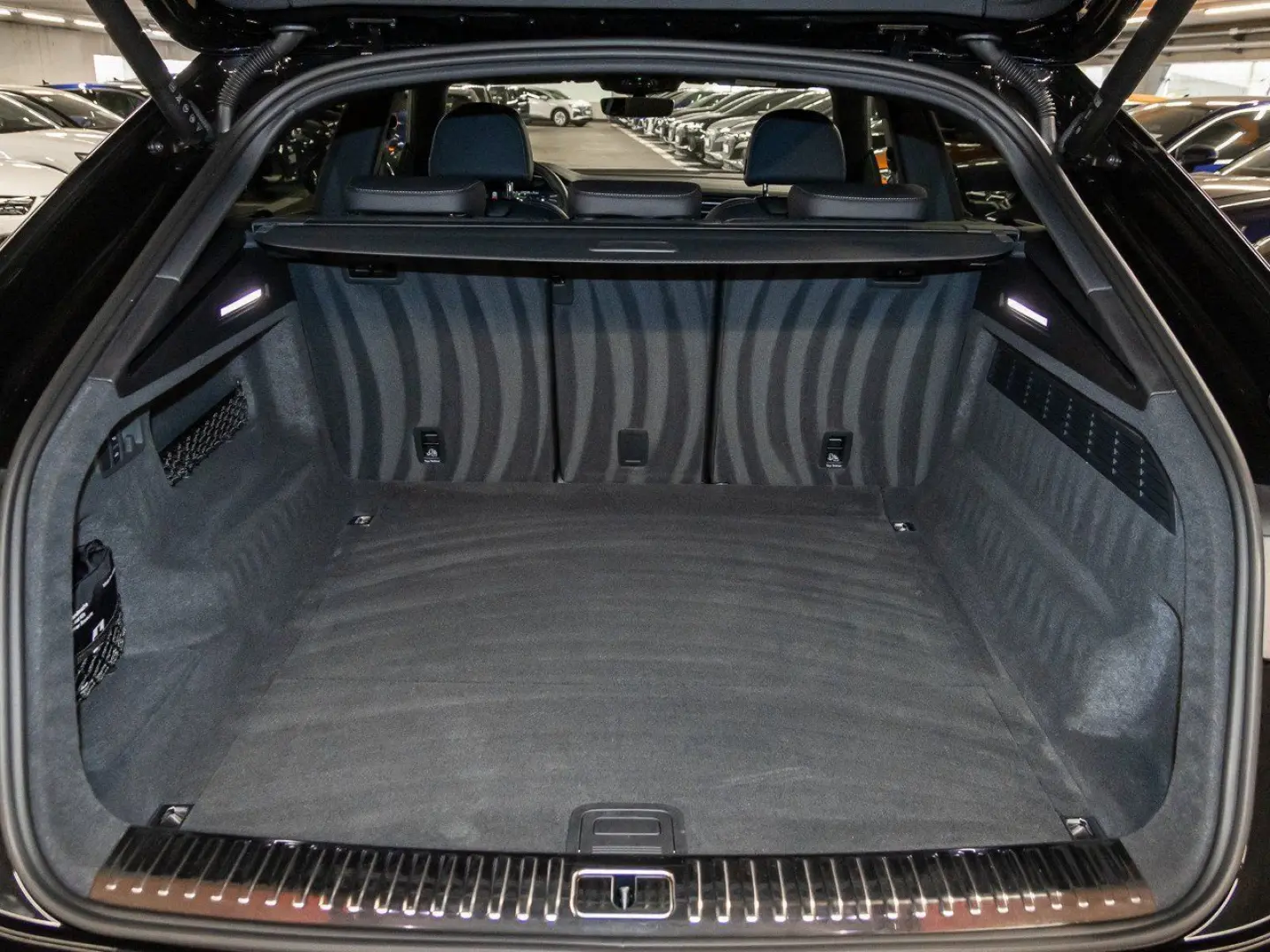 Q8 50 TDI quattro S line Laser OLED Pano B&O 23