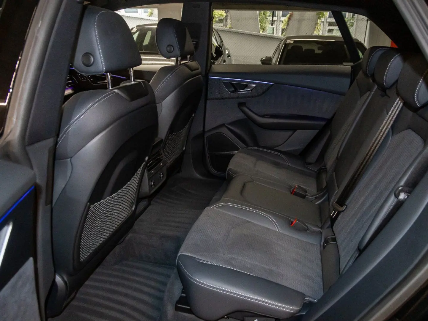 Q8 50 TDI quattro S line Laser OLED Pano B&O 23