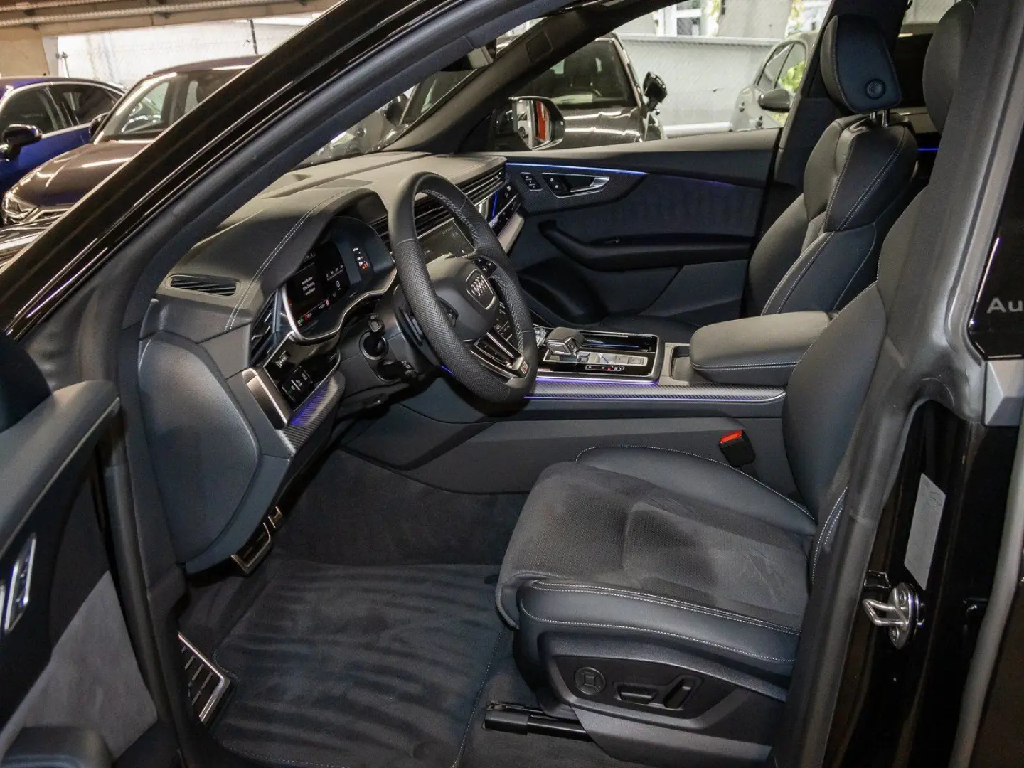 Q8 50 TDI quattro S line Laser OLED Pano B&O 23