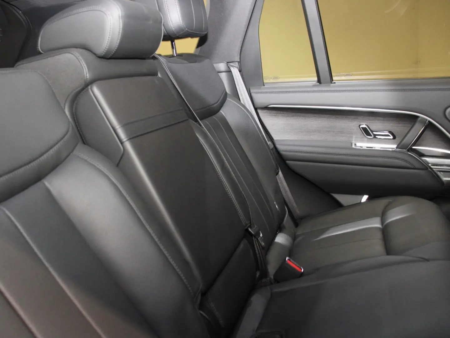 Range Rover P460e Hybrid HSE AHK Pano Head-Up