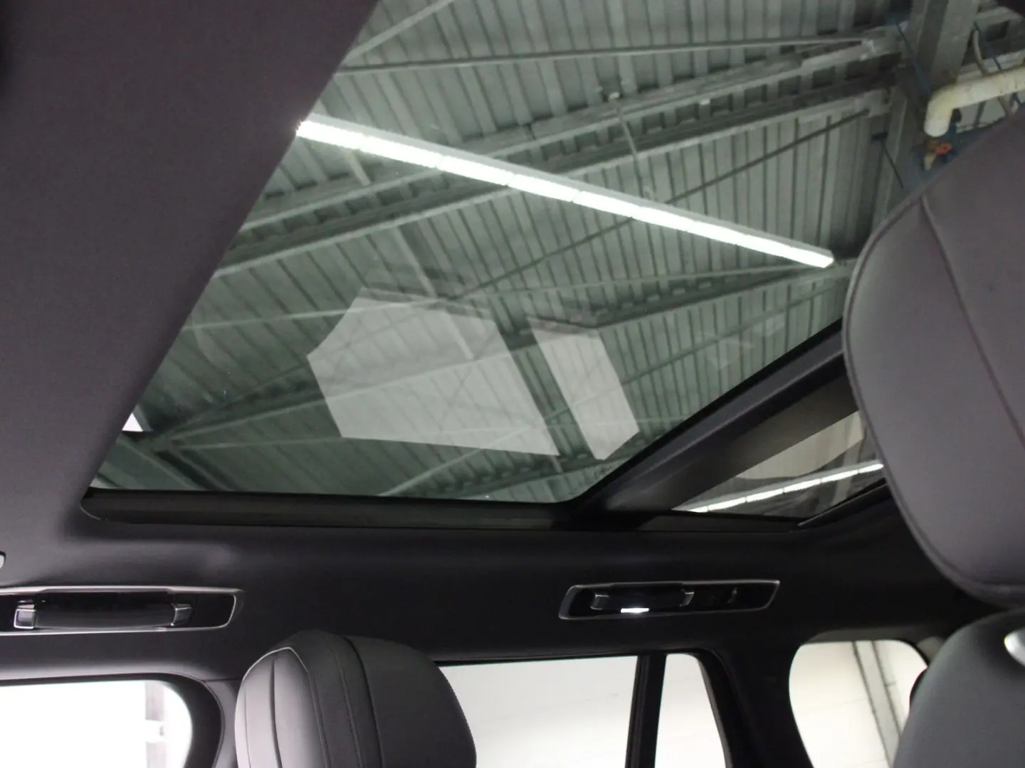 Range Rover P460e Hybrid HSE AHK Pano Head-Up