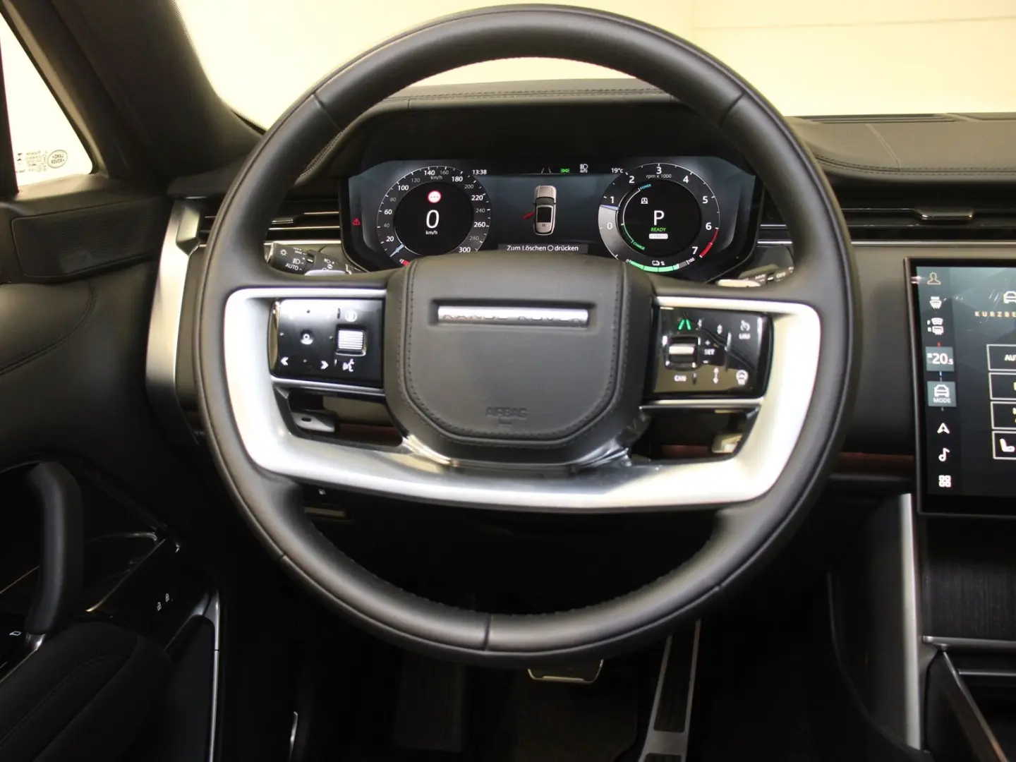 Range Rover P460e Hybrid HSE AHK Pano Head-Up