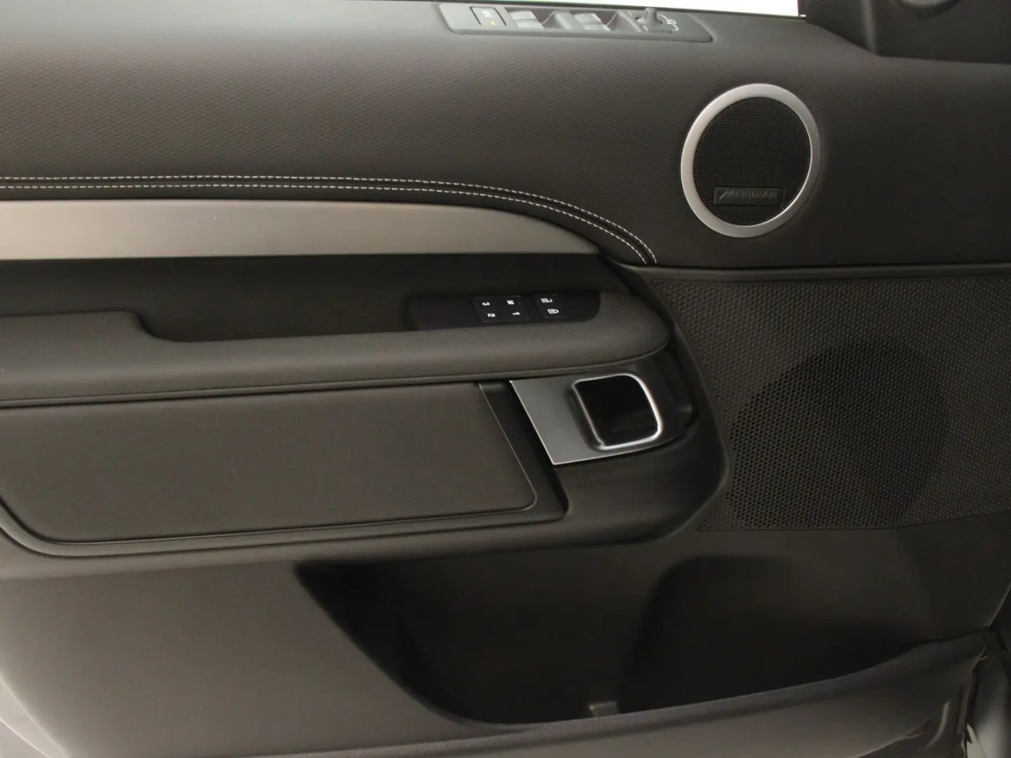 Discovery 5 D350 Dynamic SE AWD 7Sitze AHK Pano