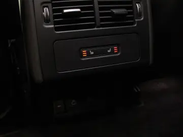 Discovery 5 D350 Dynamic SE AWD 7Sitze AHK Pano