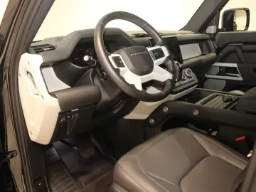 Defender 130 D300 SE AHK Pano Off Road Paket Plu