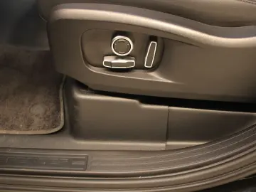 Defender 130 D300 SE AHK Pano Off Road Paket Plu