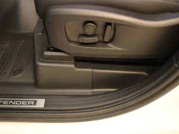 Defender 110 D300 X-Dynamic SE AHK Pano HUD DAB