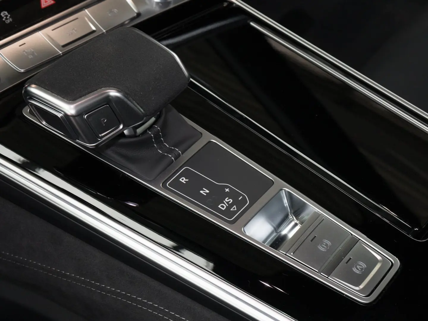 RS6 Avant TFSI Q DYNAMIK  KERAMIK LM22 AHK PANO