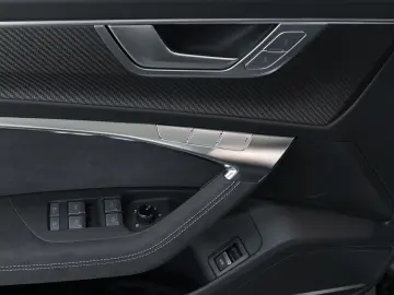 RS6 Avant TFSI Q DYNAMIK  KERAMIK LM22 AHK PANO