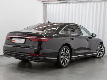 A8 Lang 60 TFSIe Q NP155 LM20 PANO NACHTSICHT 4x