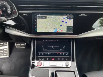 SQ7 4.0 TFSI quattro  B&O MATRIX KAMERA STANDH