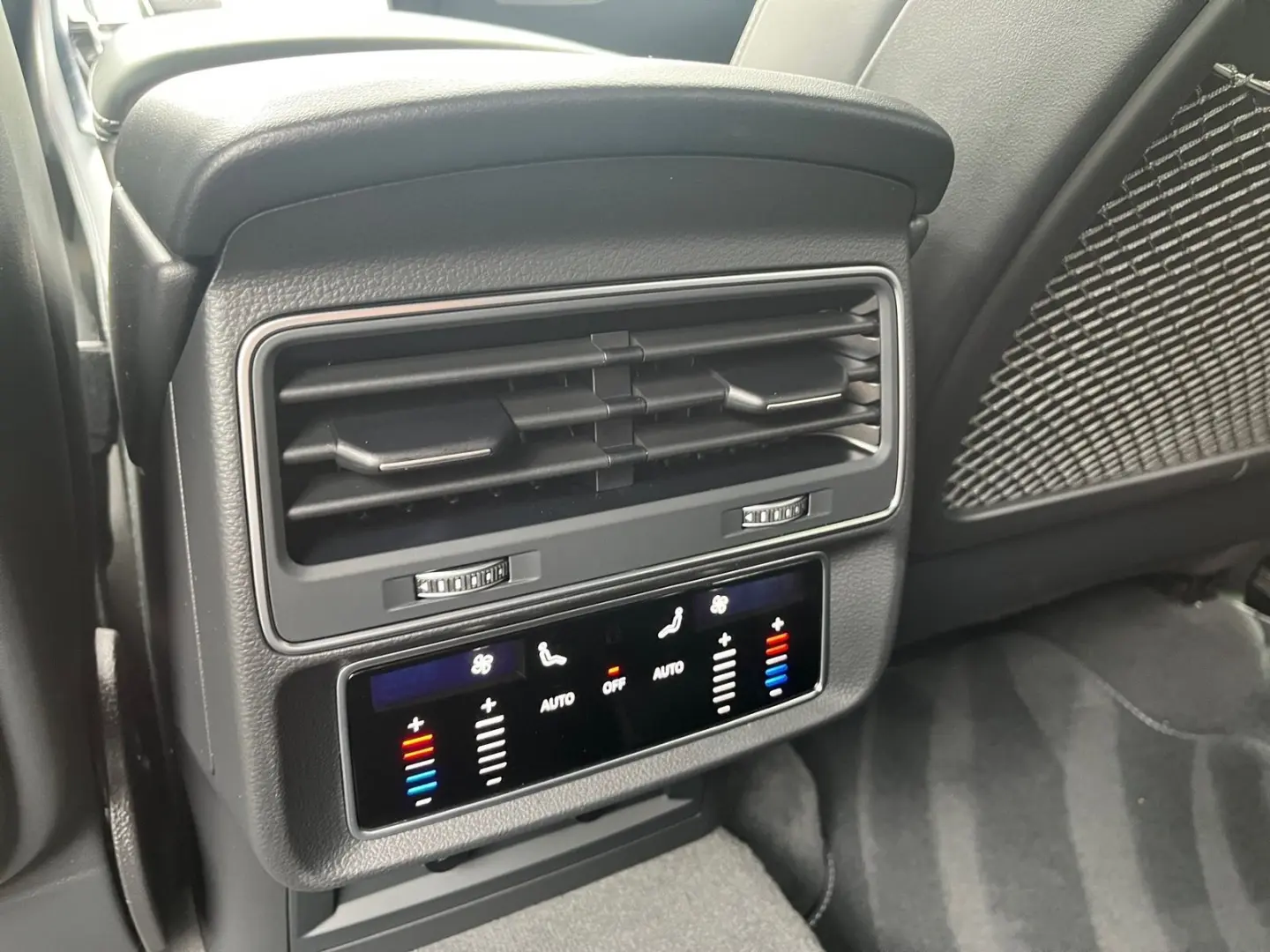 SQ7 4.0 TFSI quattro  B&O MATRIX KAMERA STANDH