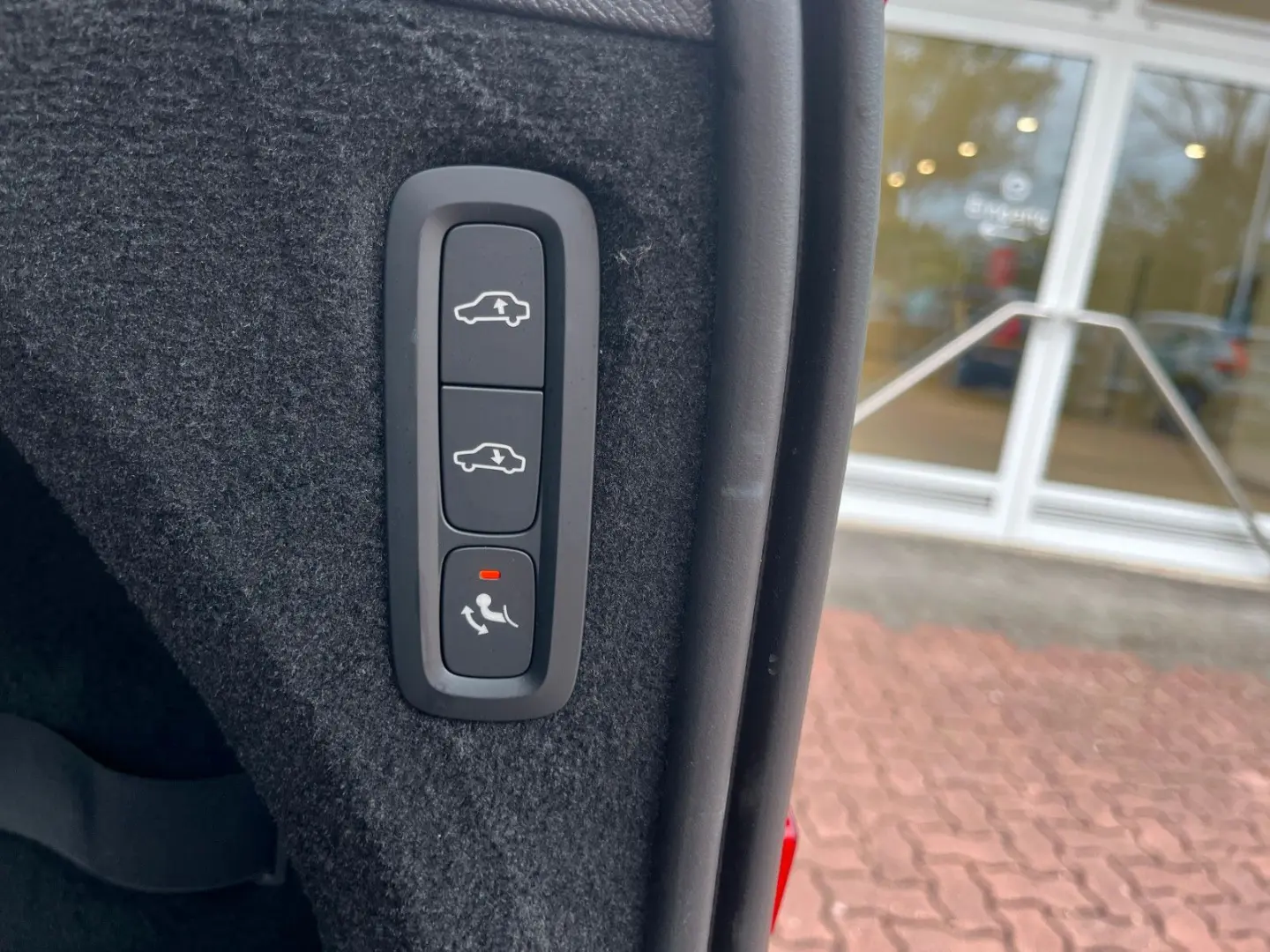 XC90 T8 AWD Ultra Dark  LFW HUD AHK PANO