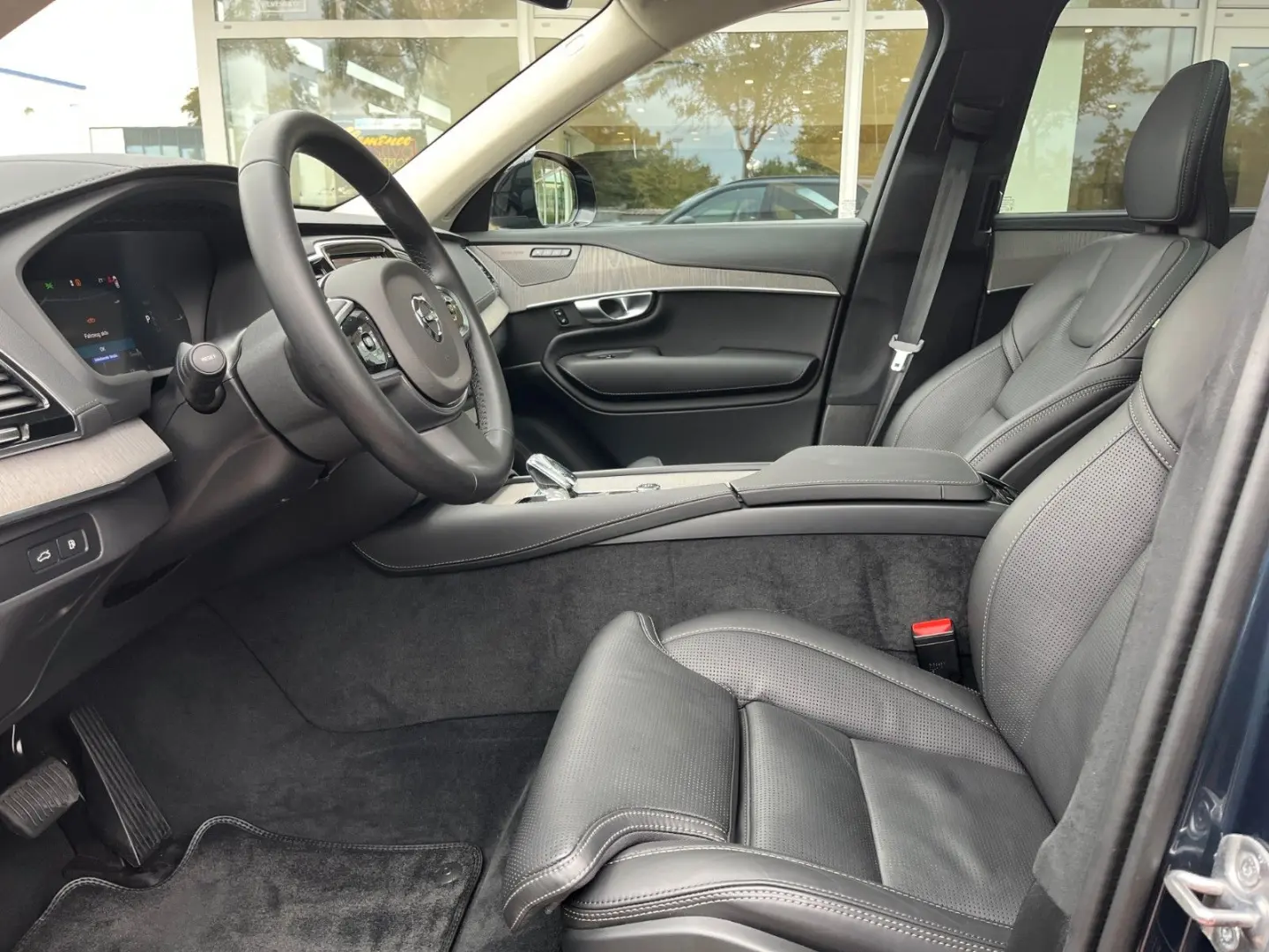 XC90 T8 AWD Ultra Dark  LFW HUD AHK PANO