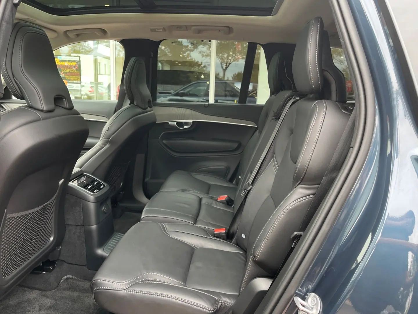 XC90 T8 AWD Ultra Dark  LFW HUD AHK PANO