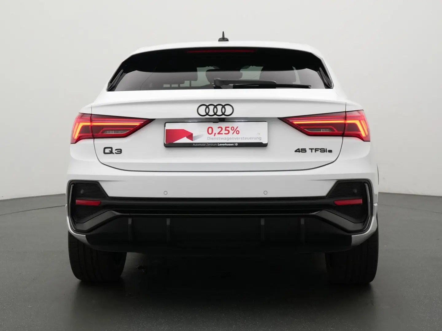 Q3 Sportback 45 e S line ACC NAVI SHZ SONOS