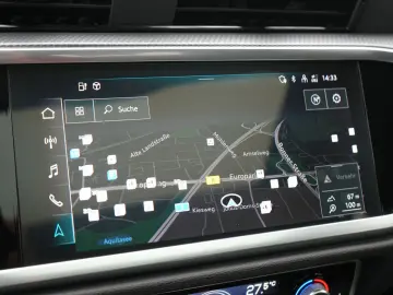 Q3 Sportback 45 e S line ACC NAVI SHZ SONOS