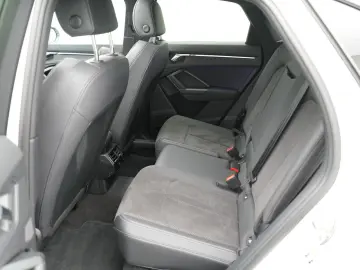 Q3 Sportback 45 e S line ACC NAVI SHZ SONOS