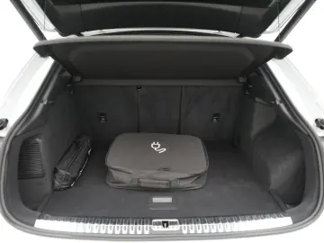 Q3 Sportback 45 e S line ACC NAVI SHZ SONOS