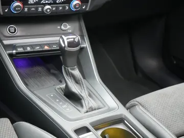 Q3 Sportback 45 e S line ACC NAVI SHZ SONOS