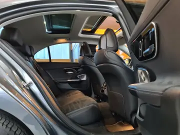 C 300e 2x AMG Night Pano ACC 360  LED MBUX  DAB