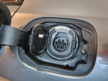 C 300e 2x AMG Night Pano ACC 360  LED MBUX  DAB