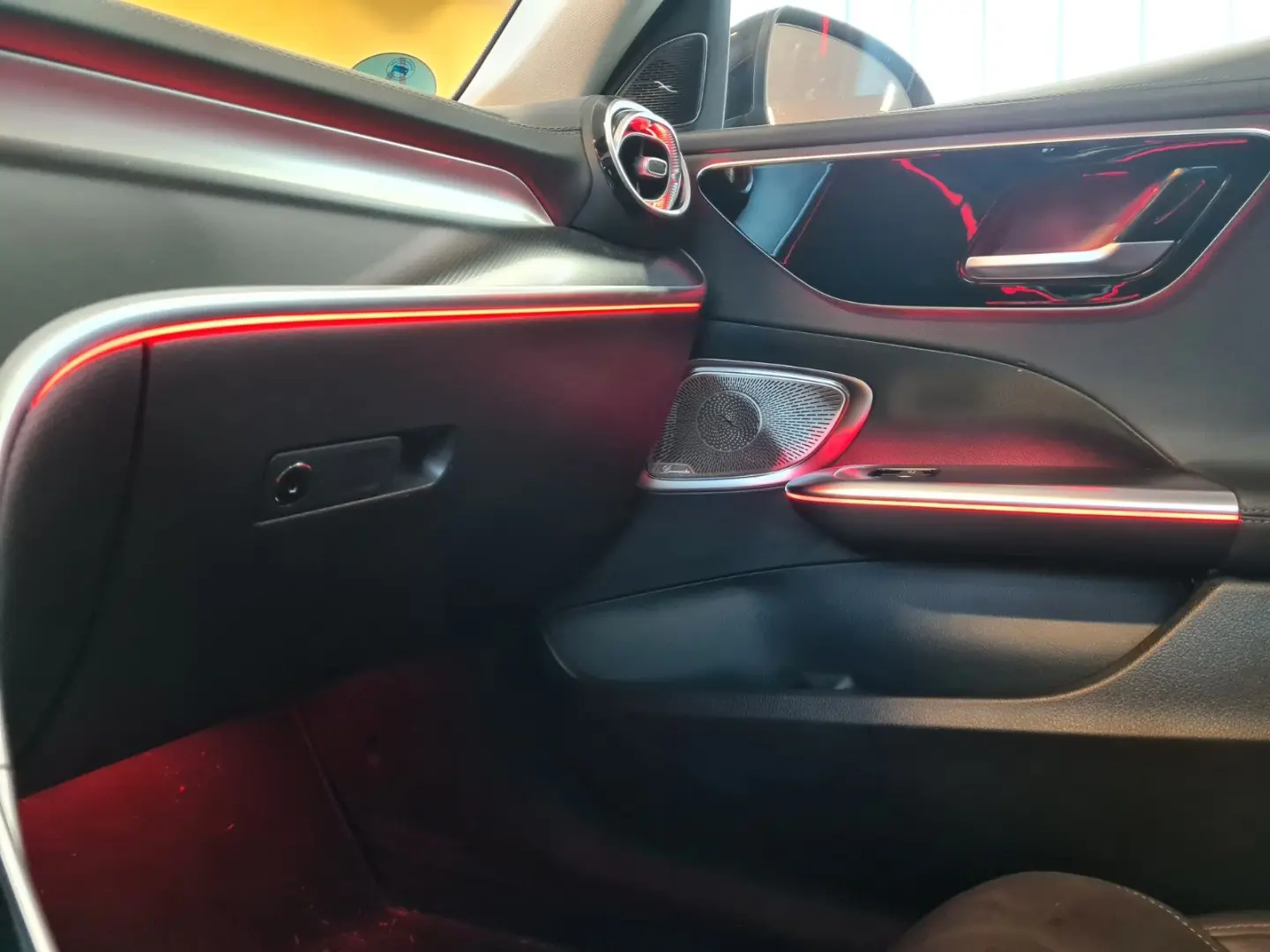 C 300e 2x AMG Night Pano ACC 360  LED MBUX  DAB