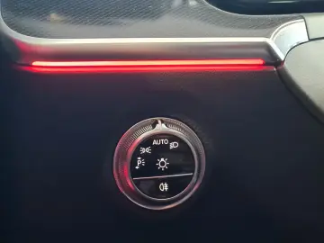 C 300e 2x AMG Night Pano ACC 360  LED MBUX  DAB