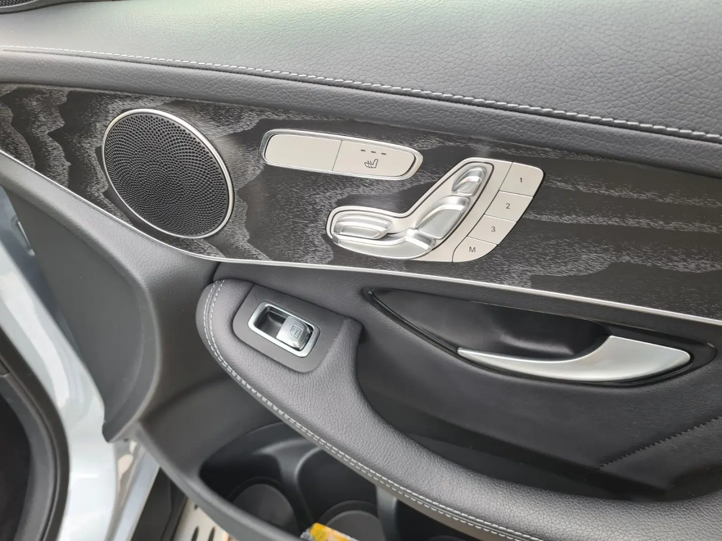 GLC 300e 2x AMG ACC Memo AHK 360  Alarm Trittbr