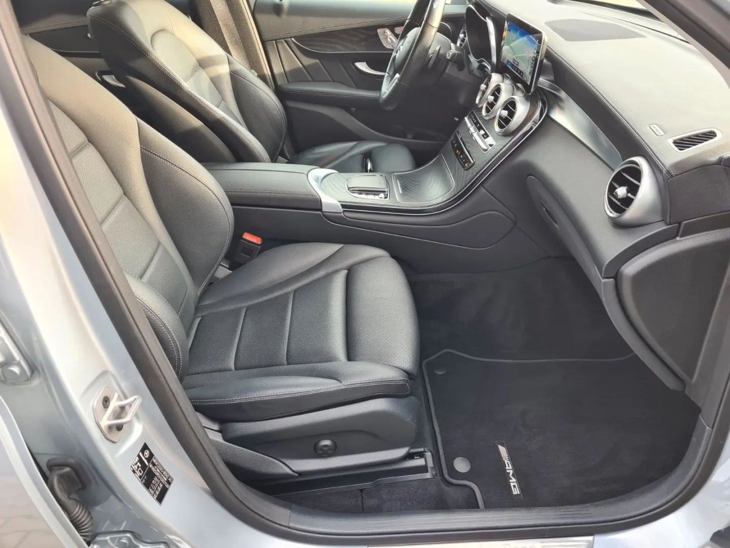 GLC 300e 2x AMG ACC Memo AHK 360  Alarm Trittbr