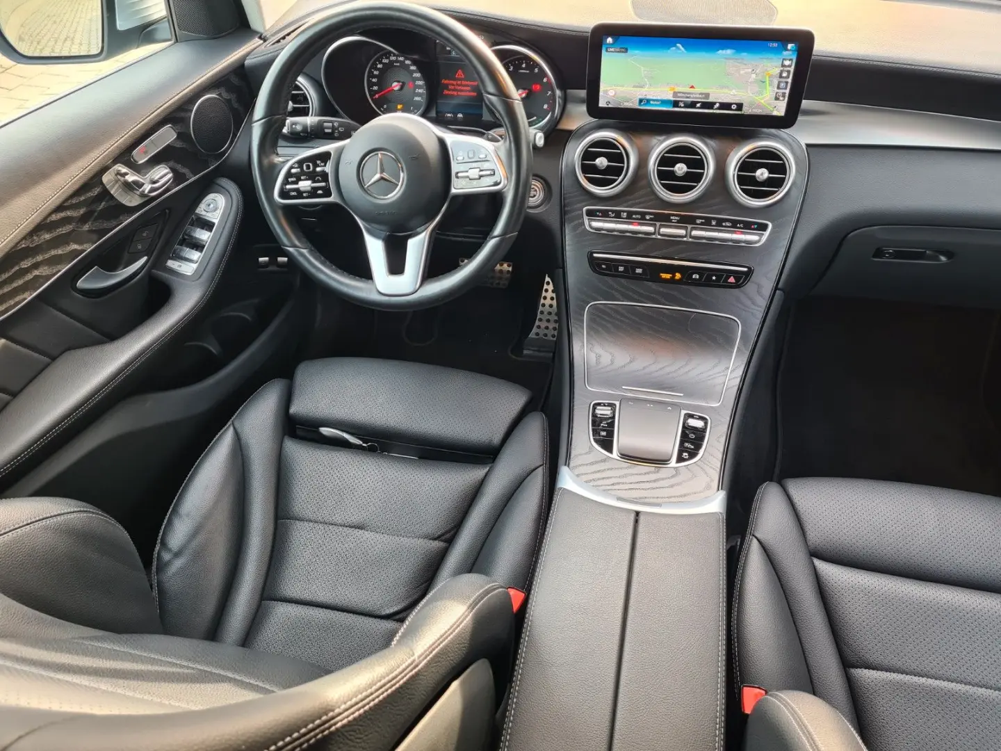 GLC 300e 2x AMG ACC Memo AHK 360  Alarm Trittbr