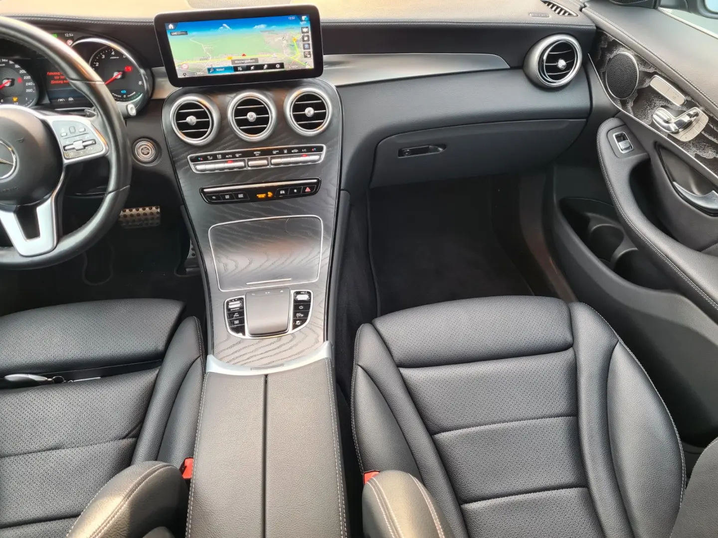 GLC 300e 2x AMG ACC Memo AHK 360  Alarm Trittbr