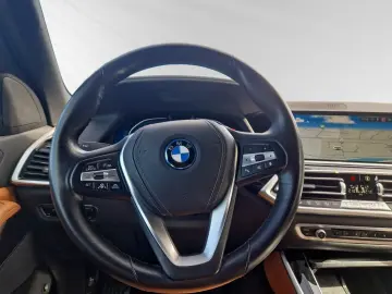 X5 xDrive45e xLine 21  AHK Pano DA-Prof. Laser