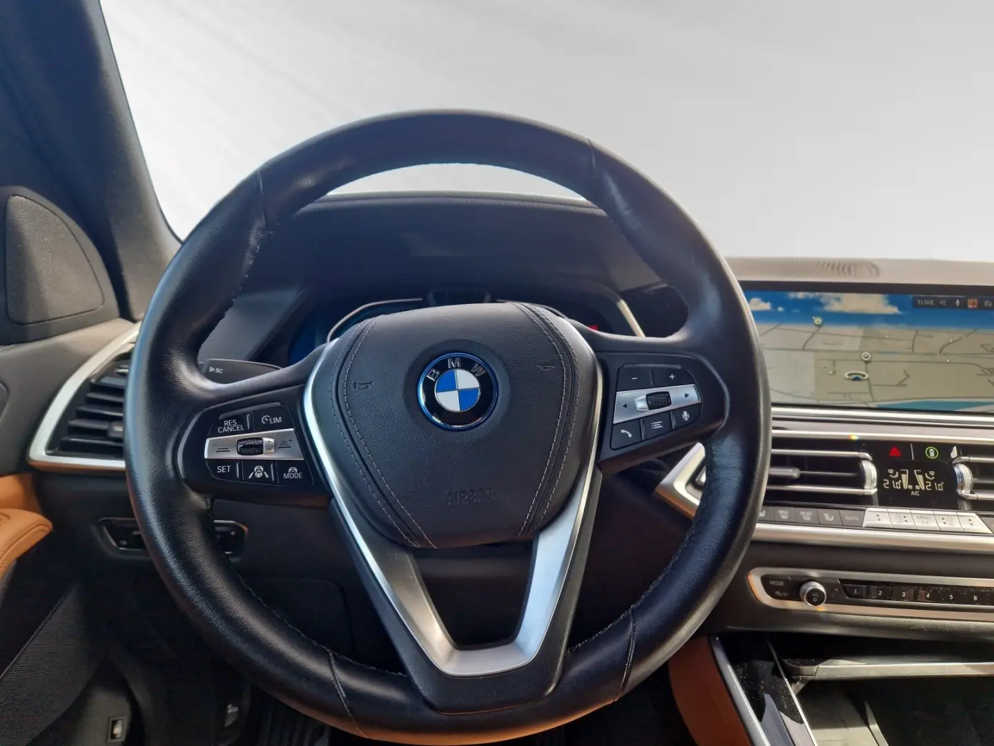 X5 xDrive45e xLine 21  AHK Pano DA-Prof. Laser