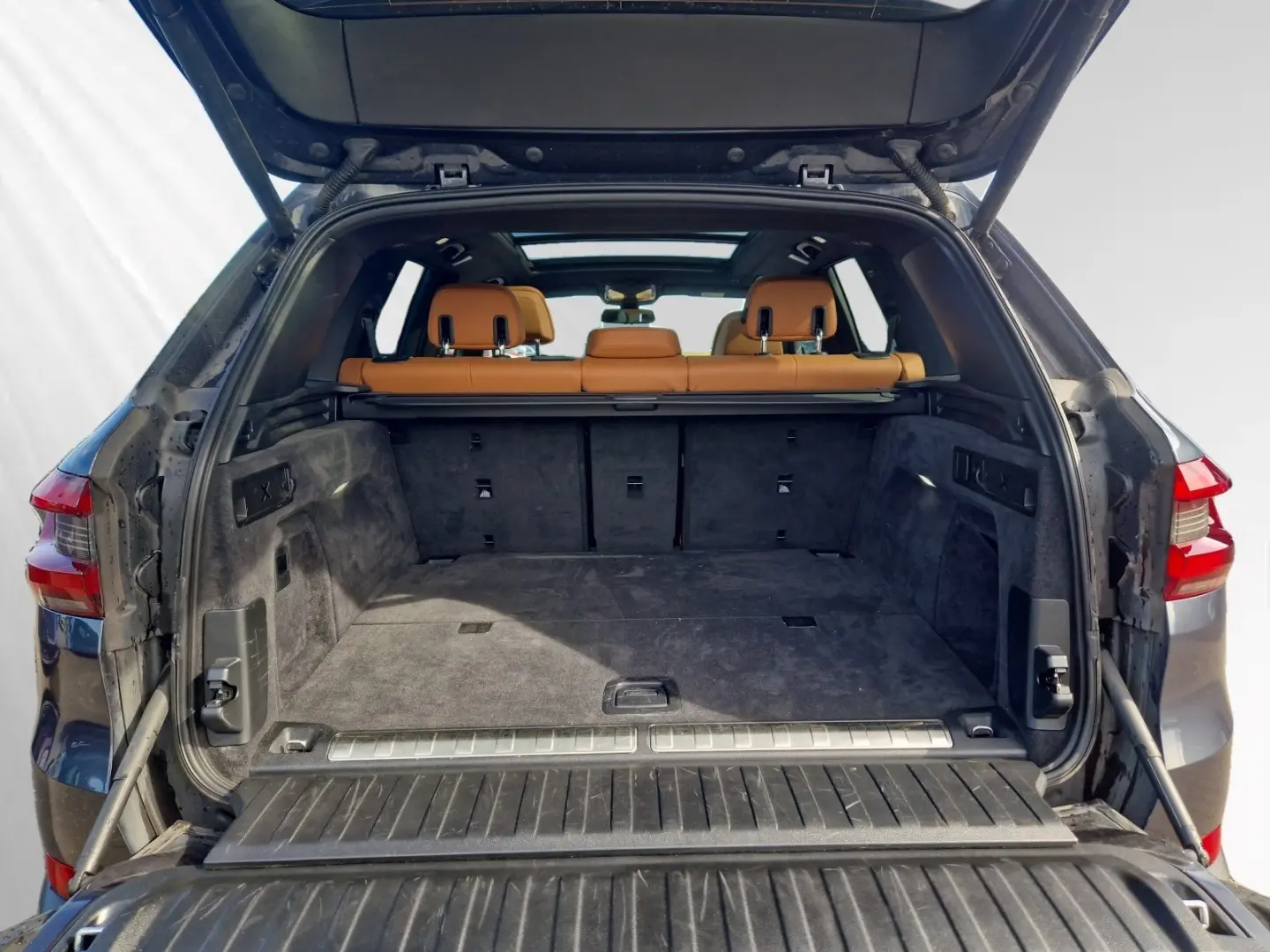 X5 xDrive45e xLine 21  AHK Pano DA-Prof. Laser